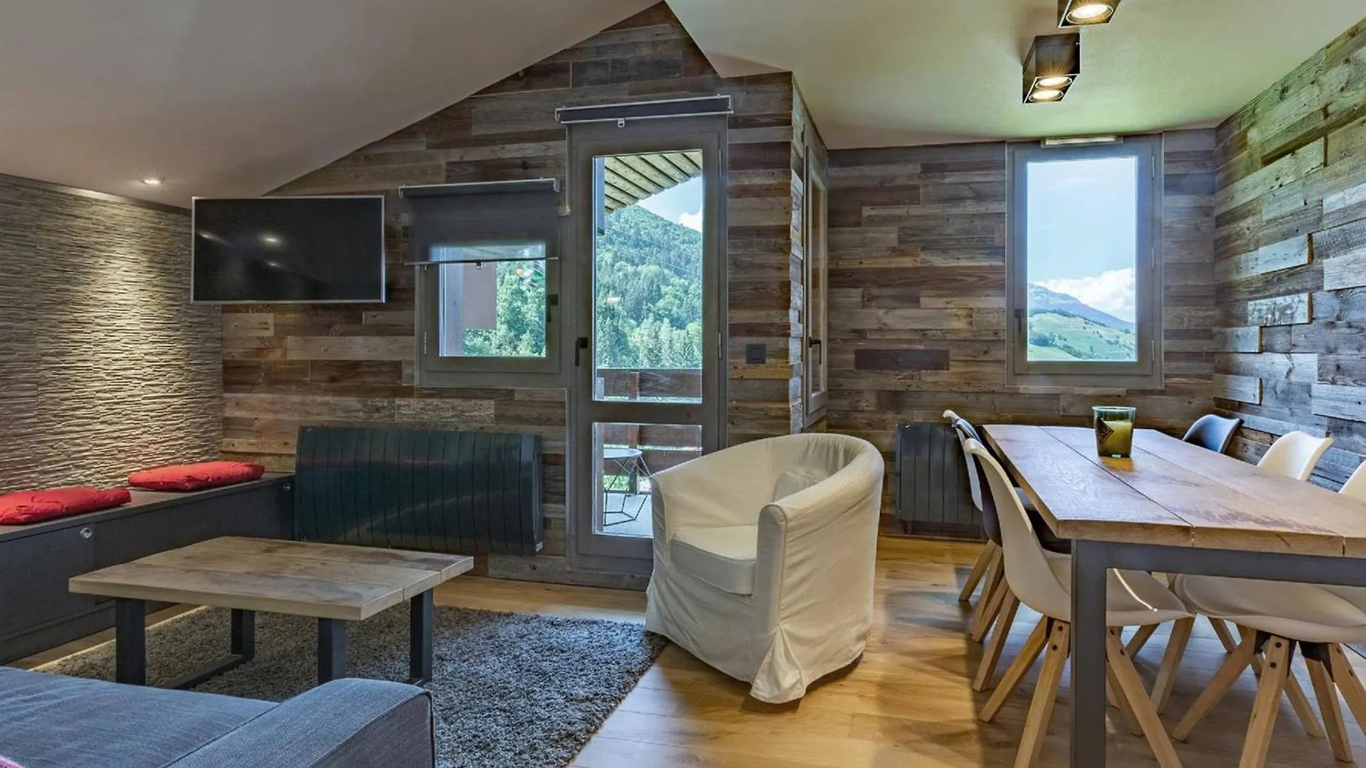 Valmorel: 2 Pieces + Cabine, Skis Aux Pieds, Wifi Inclus - Fr-1-356-223 Apartment 0*, Valmorel France