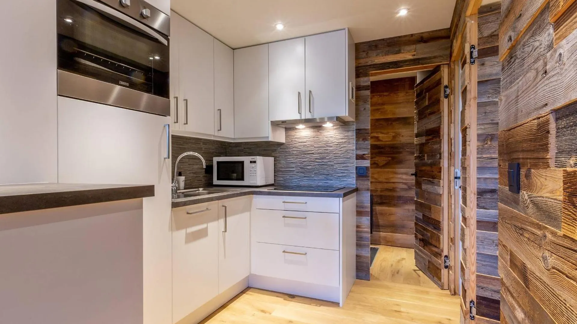 Valmorel: 2 Pieces + Cabine, Skis Aux Pieds, Wifi Inclus - Fr-1-356-223 Apartment Valmorel